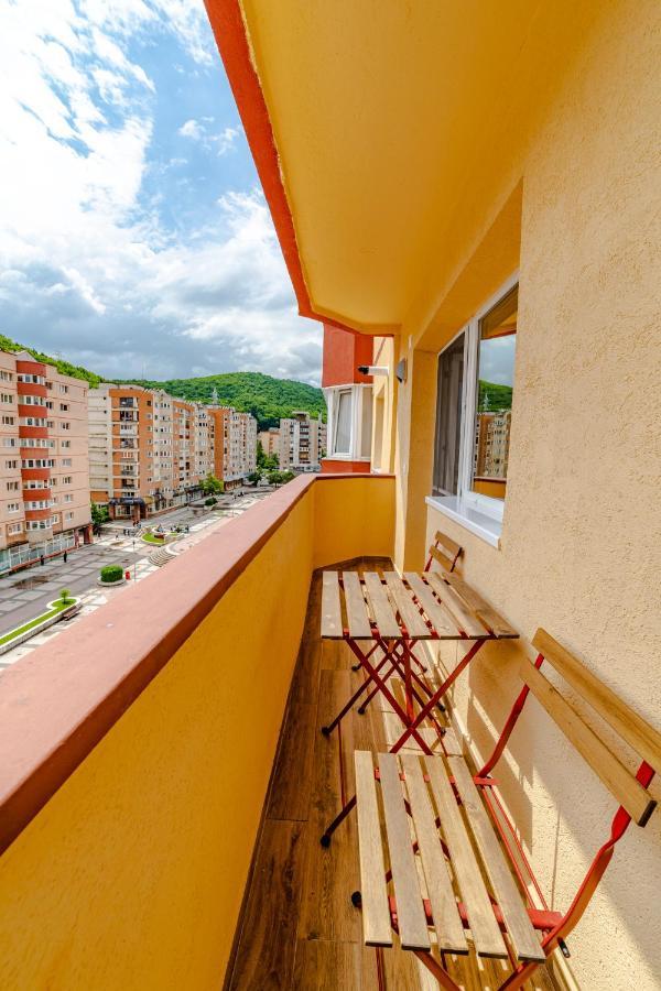 Mid-Term Rental Racadau Apartment Braşov Esterno foto