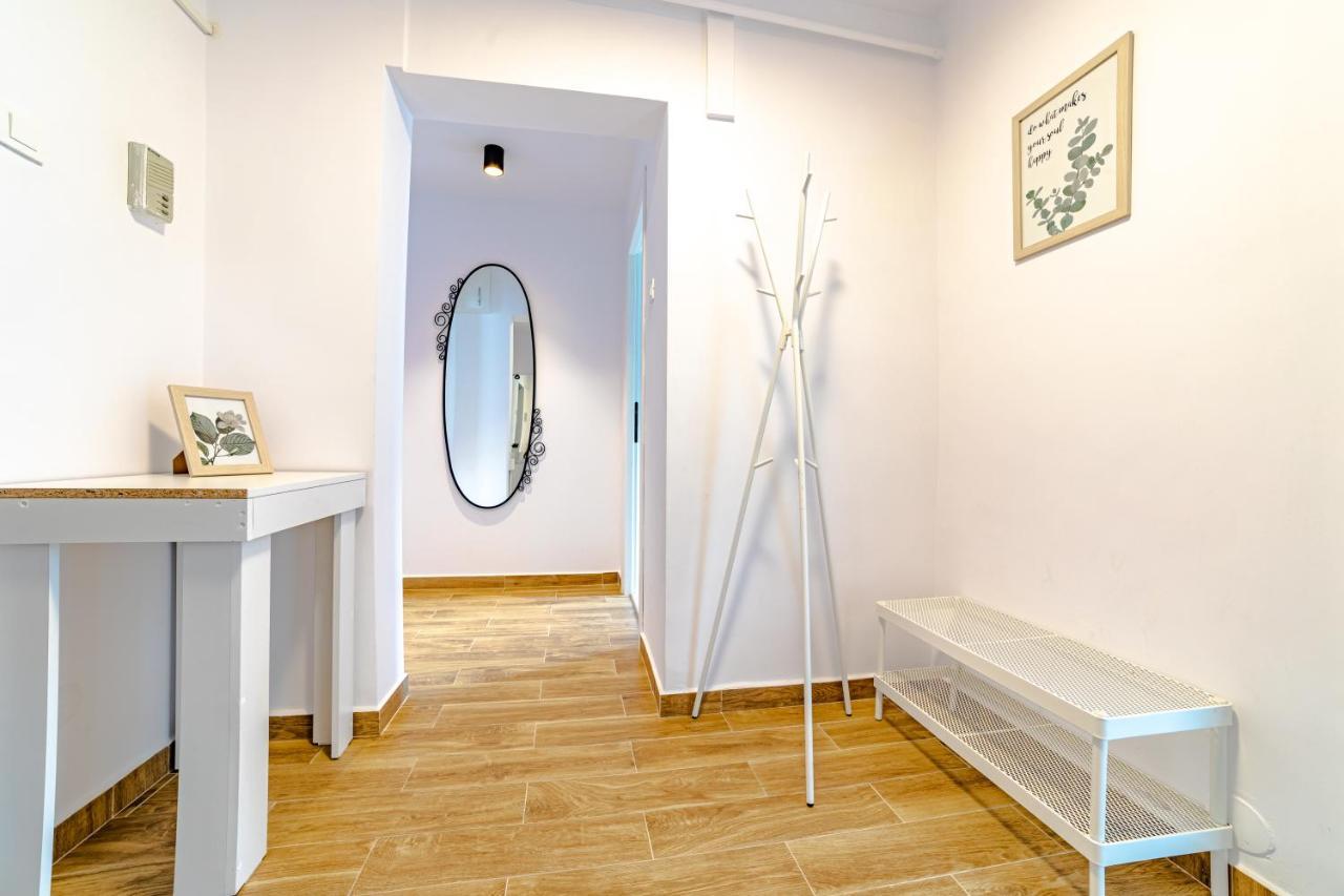 Mid-Term Rental Racadau Apartment Braşov Esterno foto