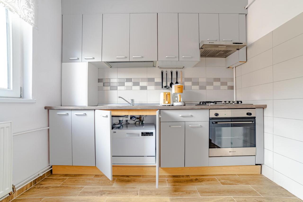 Mid-Term Rental Racadau Apartment Braşov Esterno foto